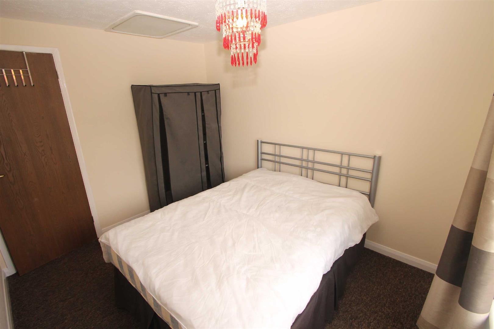 1 bed property in Pimpernel Grove, Milton Keynes